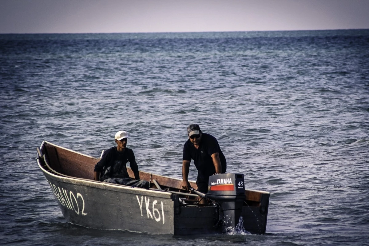 DSX: İtkin düşən balıqçılardan üçü xilas edilib - FOTO DSX: İtkin düşən balıqçılardan üçü xilas edilib - FOTO