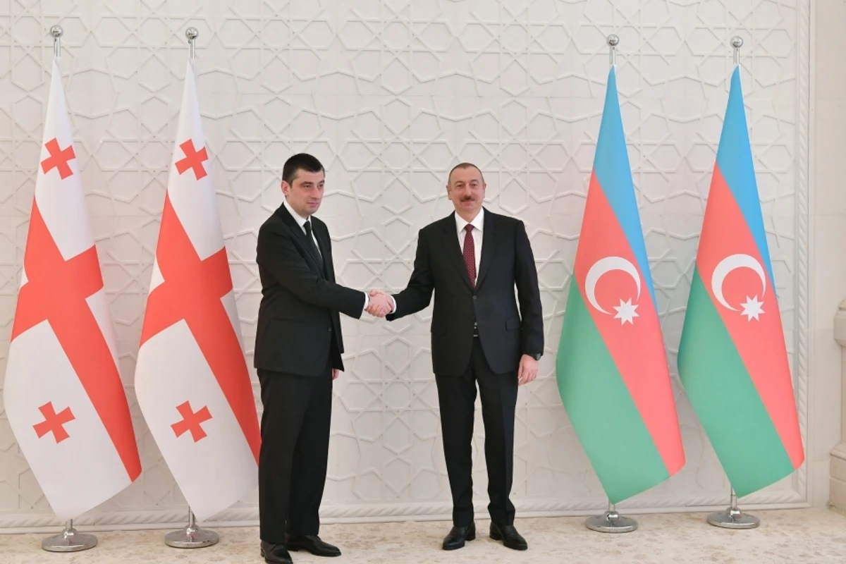 İlham Əliyev Gürcüstanın Baş Nazirini qəbul edib - FOTO (YENİLƏNİB) İlham Əliyev Gürcüstanın Baş Nazirini qəbul edib - FOTO (YENİLƏNİB)