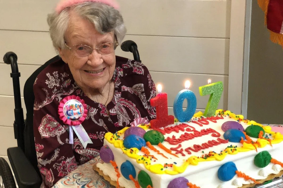 Ни дня без Колы: 107-летняя американка раскрыла секрет долголетия - ВИДЕО