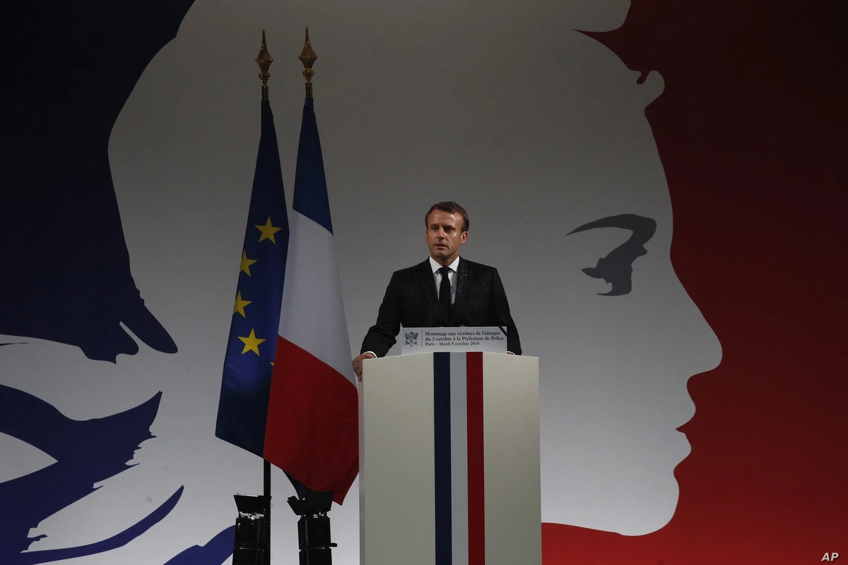 Fransa prezidentindən Türkiyəni qəzəbləndirəcək addım Fransa prezidentindən Türkiyəni qəzəbləndirəcək addım
