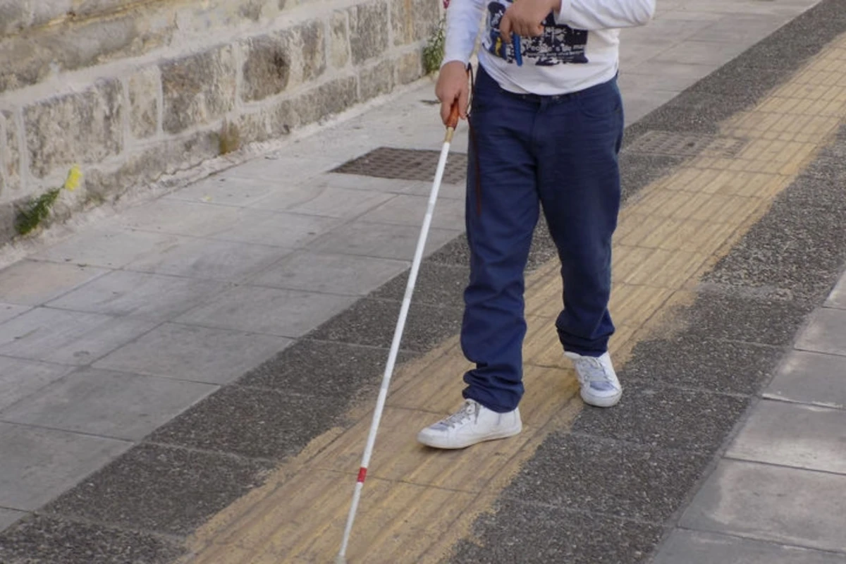 Bakıda görmə məhdudiyyətli şəxslər üçün yeni layihə Bakıda görmə məhdudiyyətli şəxslər üçün yeni layihə