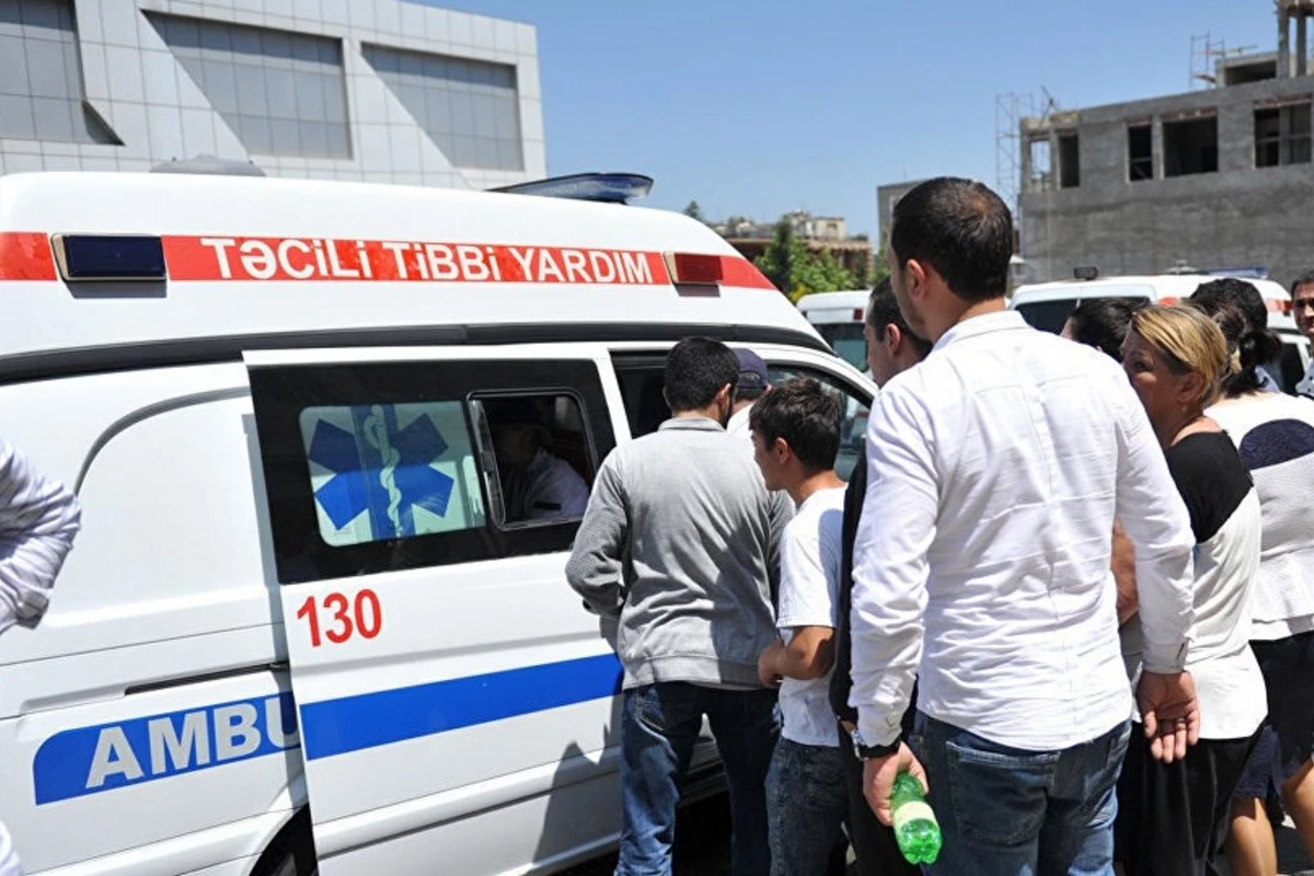 Bakıda qonşular arasında dava, gənc oğlan bıçaqlandı