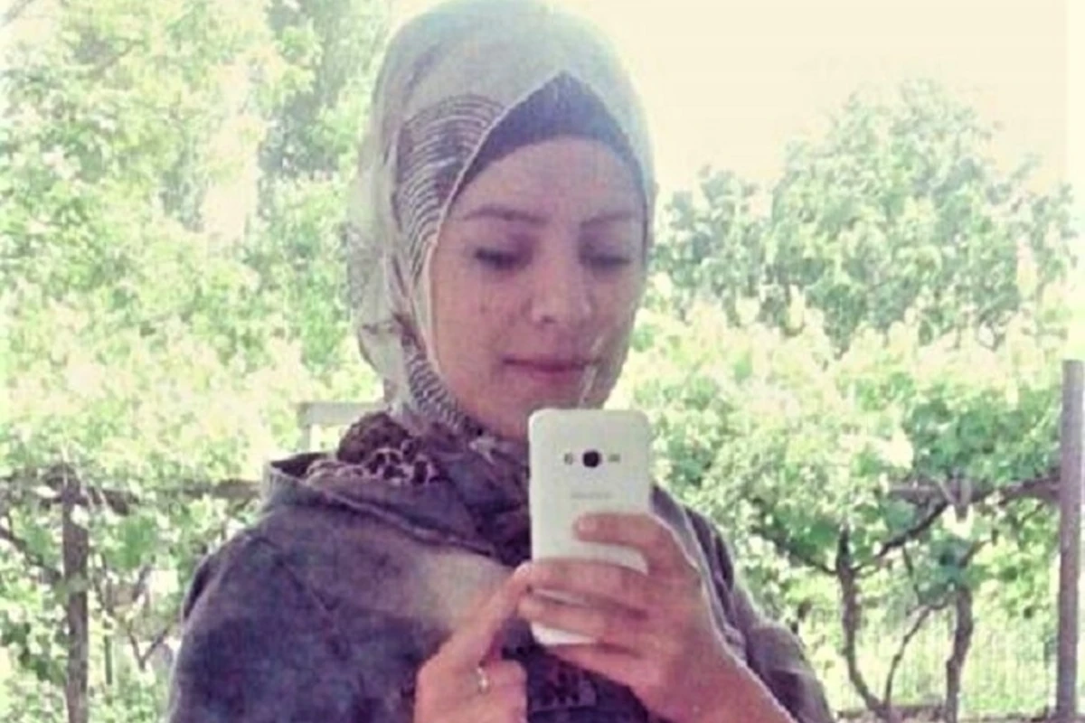 Azərbaycanda 3 uşaq anası 10 aylıq uşağını da götürərək evdən qaçdı
