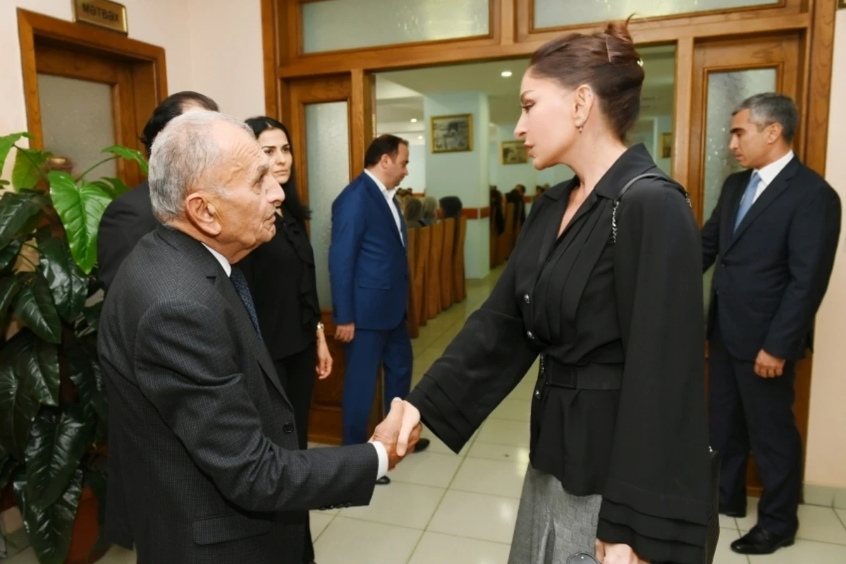Мехрибан Алиева на поминальной церемонии Васима Мамедалиева - ФОТО