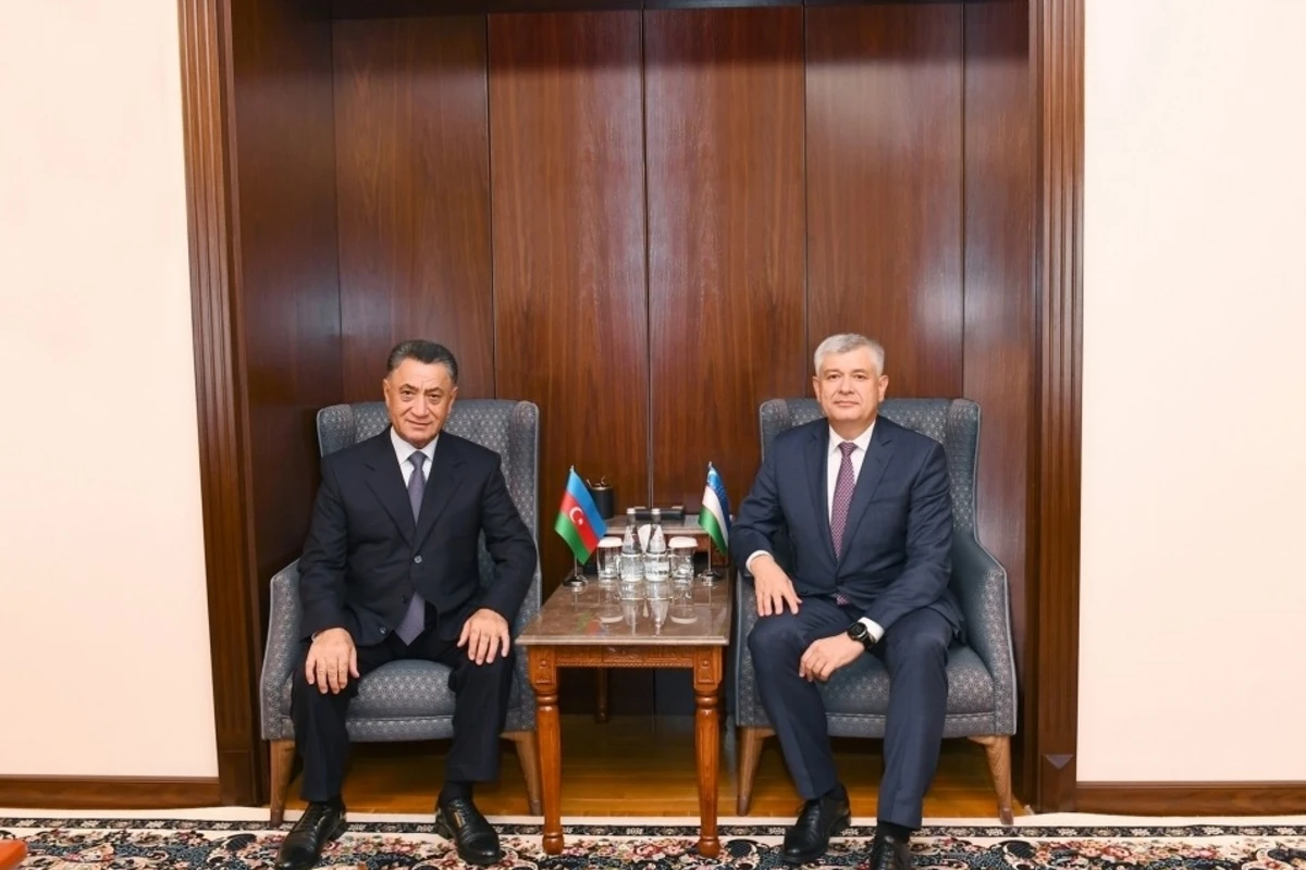 Ramil Usubov özbəkistanlı həmkarı ilə görüşüb Ramil Usubov özbəkistanlı həmkarı ilə görüşüb