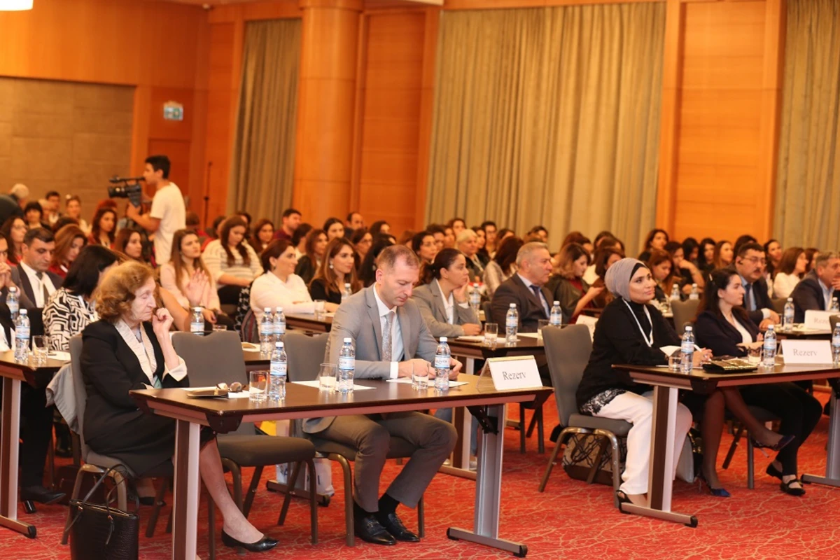 Dünya endokrinoloqları III Diabetik Pəncə Günü konfransı üçün Bakıda