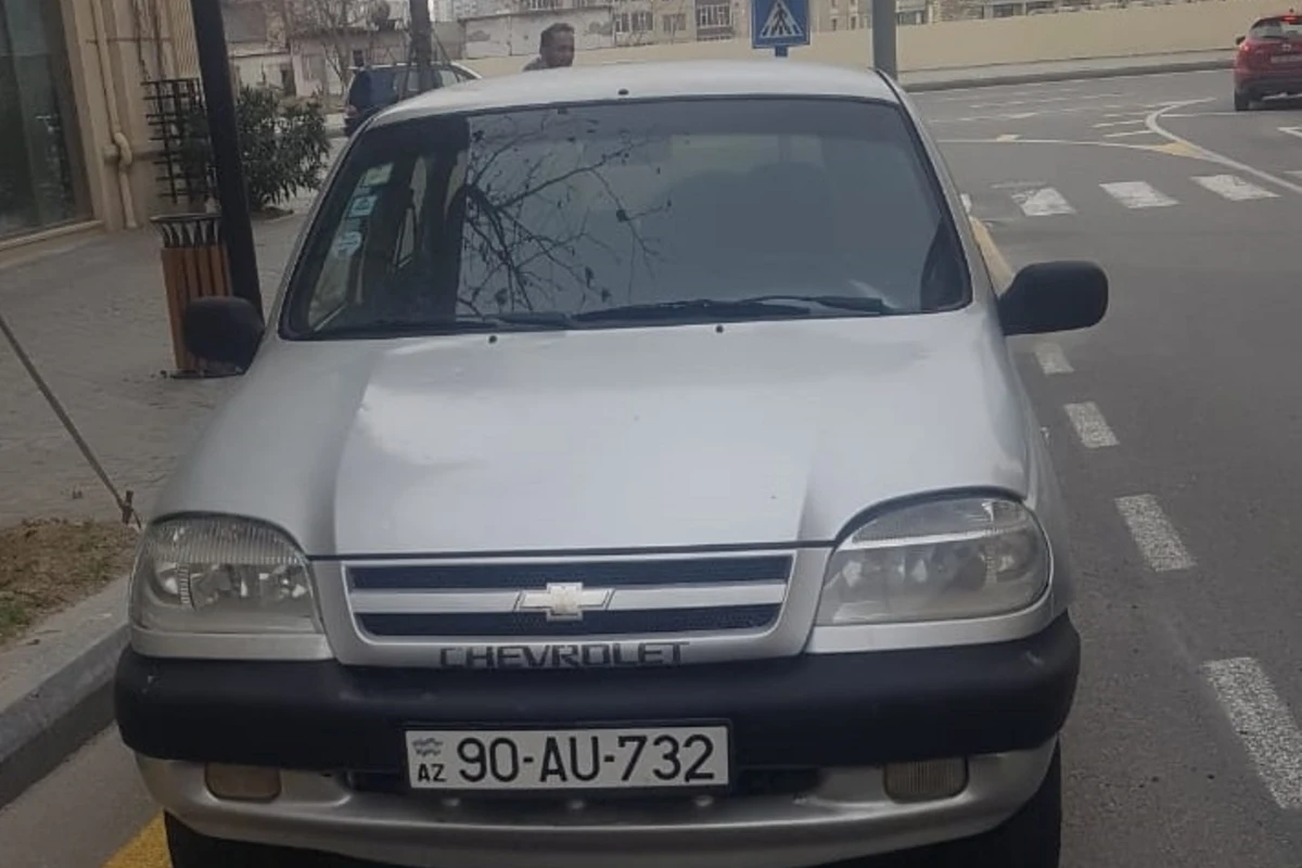 Dövlət maşınları satışa çıxarıldı - Nissan 3500, Tofaş 1800 AZN - SİYAHI
