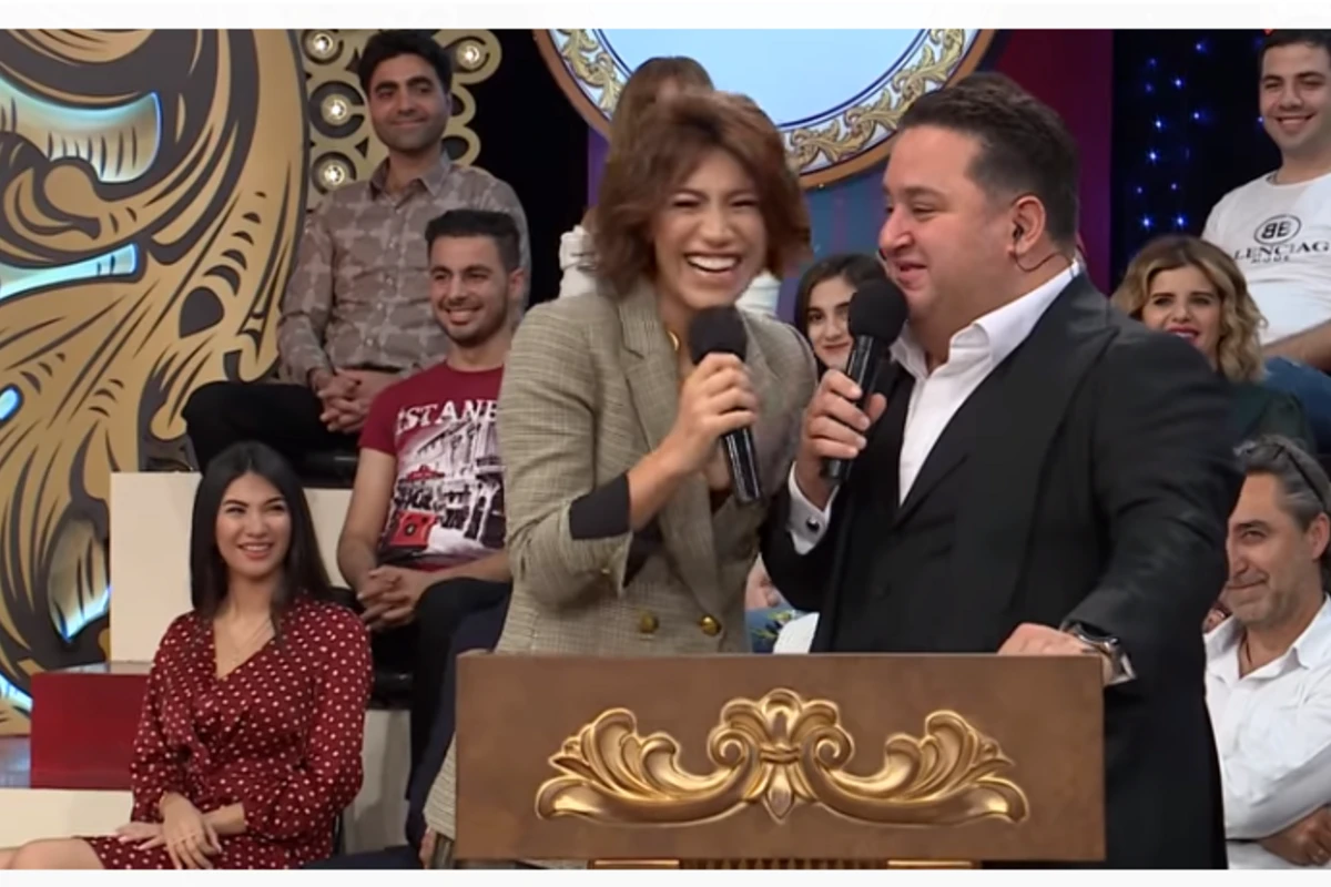Röya şərt qoydu: Bura Range Rover qoysan, gələrəm - VİDEO