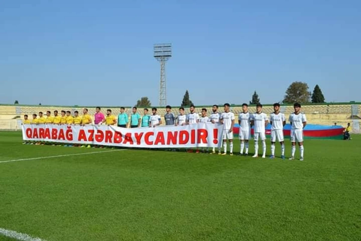 Azərbaycan futbol klubundan “Qarabağ Azərbaycandır!” plakatı - VİDEO/FOTO