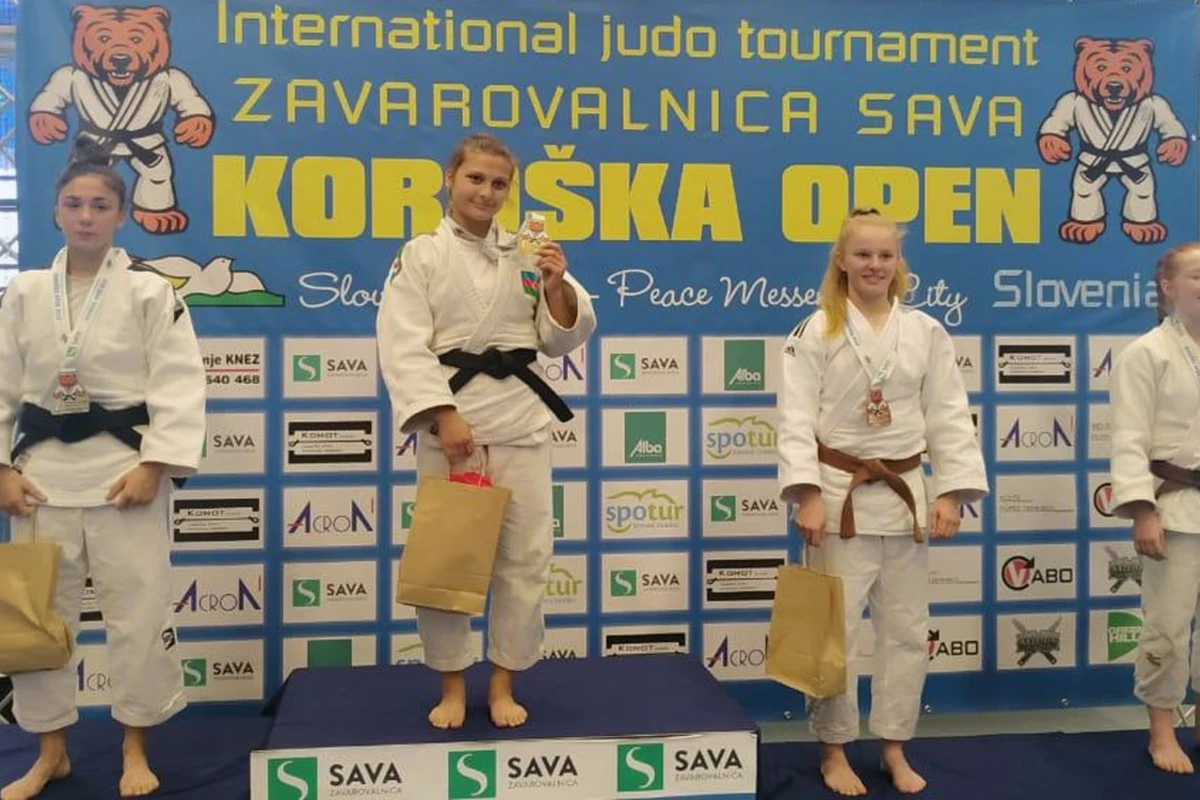 Cüdoçu qızlarımız Sloveniyada 6 medal qazanıblar - FOTO