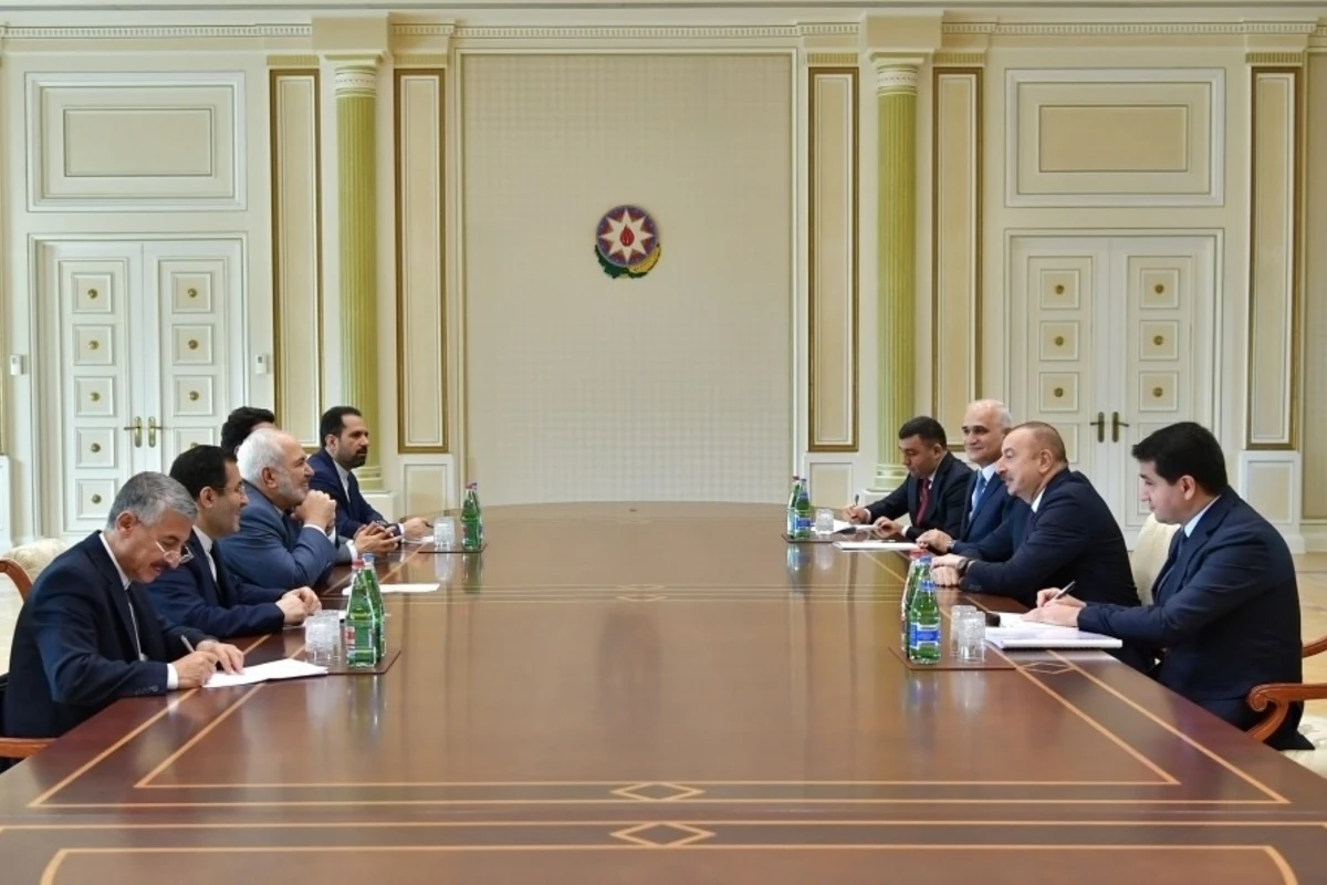 Ильхам Алиев принял главу МИД Ирана