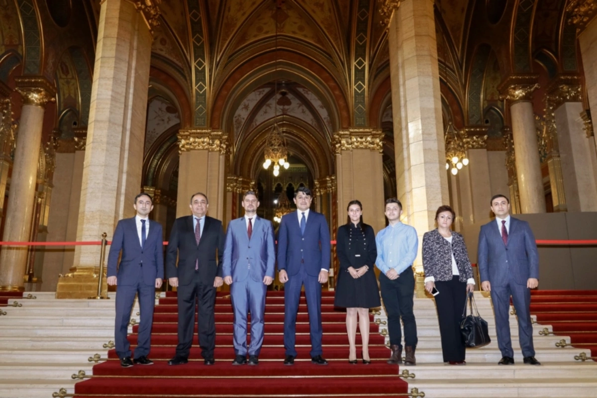 Diasporla İş üzrə Dövlət Komitəsinin nümayəndə heyəti Macarıstanda görüşlərə başlayıb