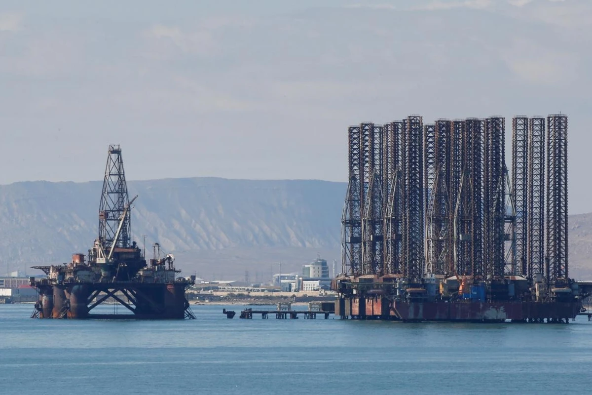“Brent” markalı neftin qiyməti 62 dolları ötdü