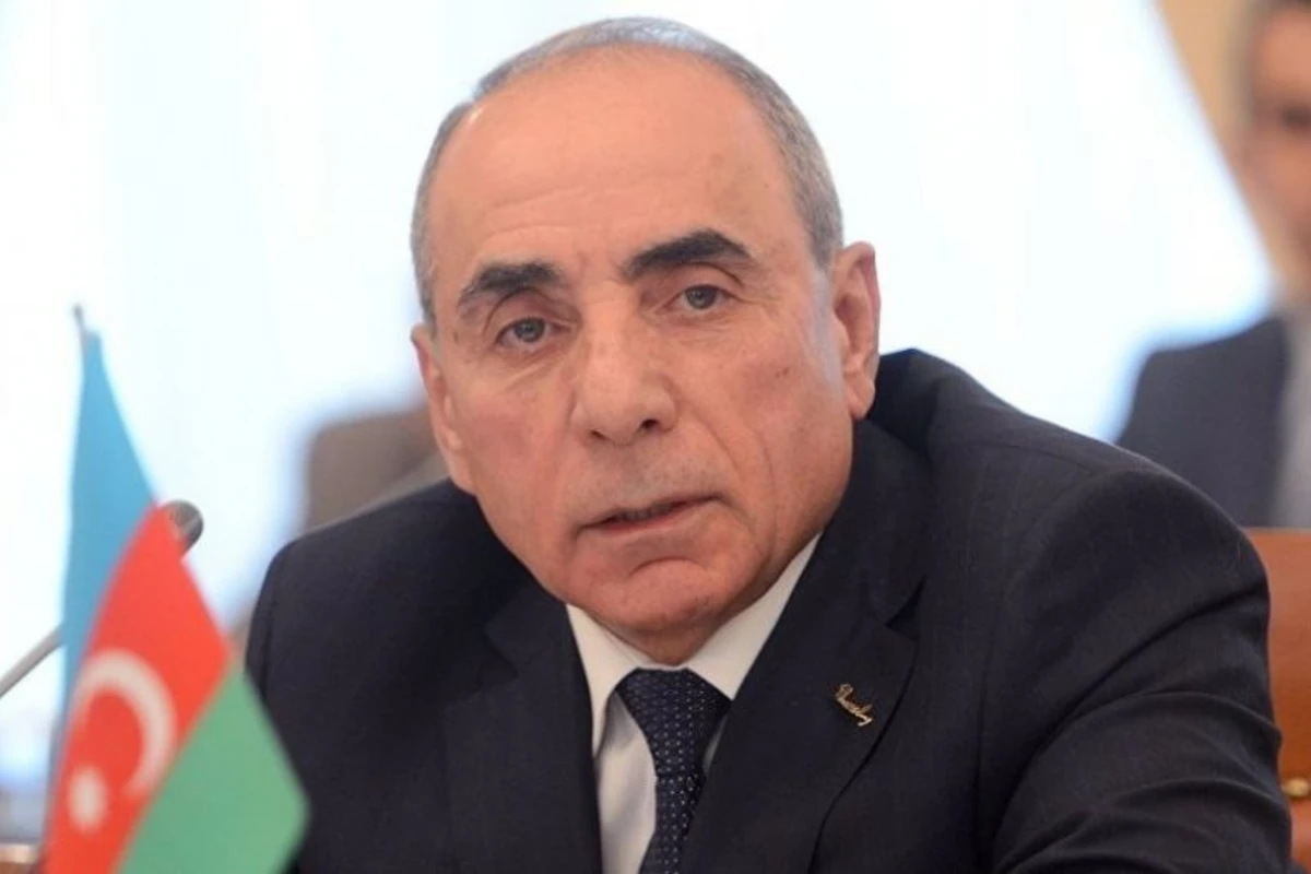 Yaqub Eyyubovun istefaya göndəriləcəyi ilə bağlı - İDDİALAR Yaqub Eyyubovun istefaya göndəriləcəyi ilə bağlı - İDDİALAR