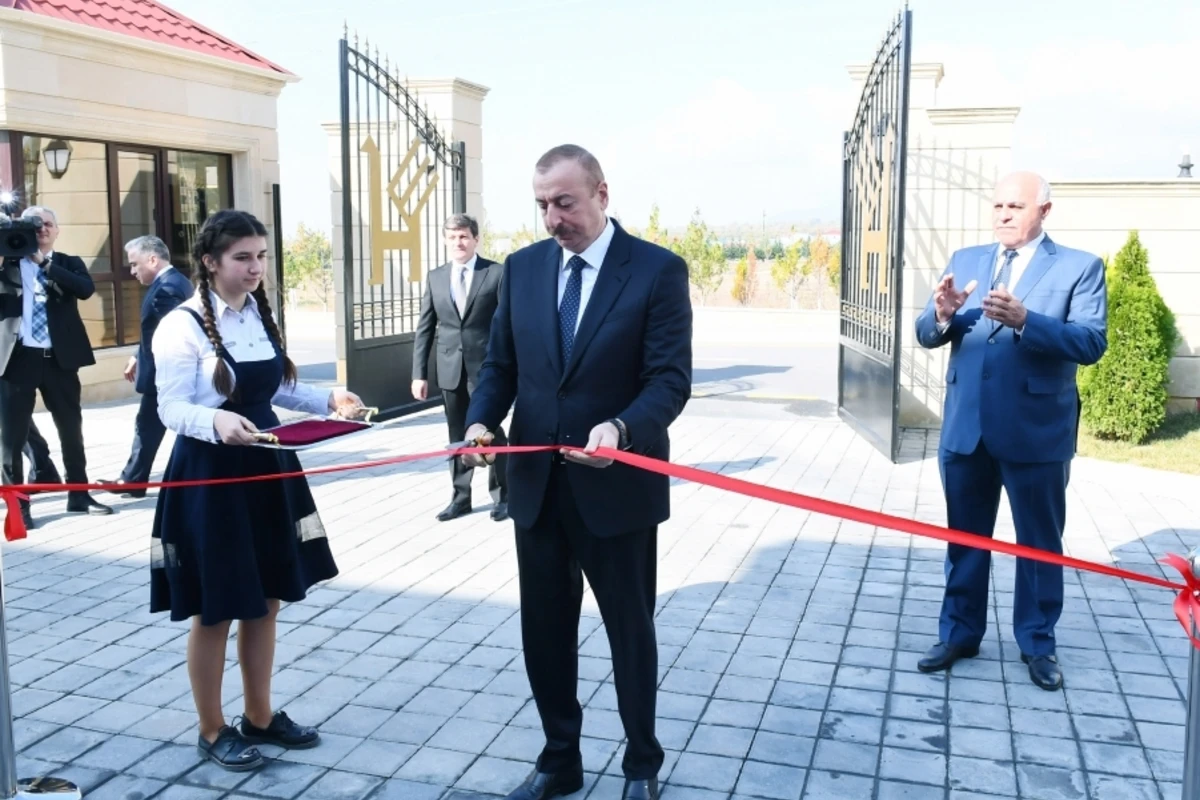 Prezident Qəbələ və Ağdaşda bir neçə açılış mərasimində iştirak edib - FOTO Prezident Qəbələ və Ağdaşda bir neçə açılış mərasimində iştirak edib - FOTO