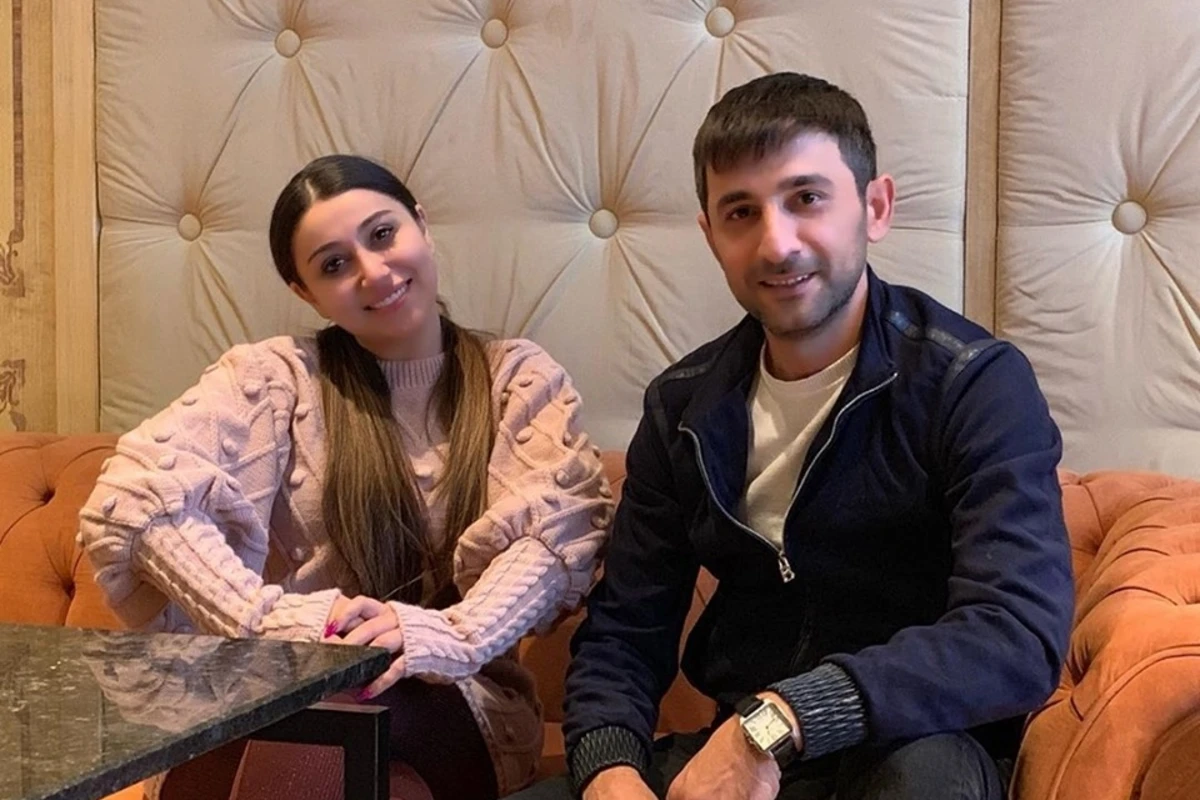 Meyxanaçı Pərviz Bülbülə saç əkdirdi - FOTO