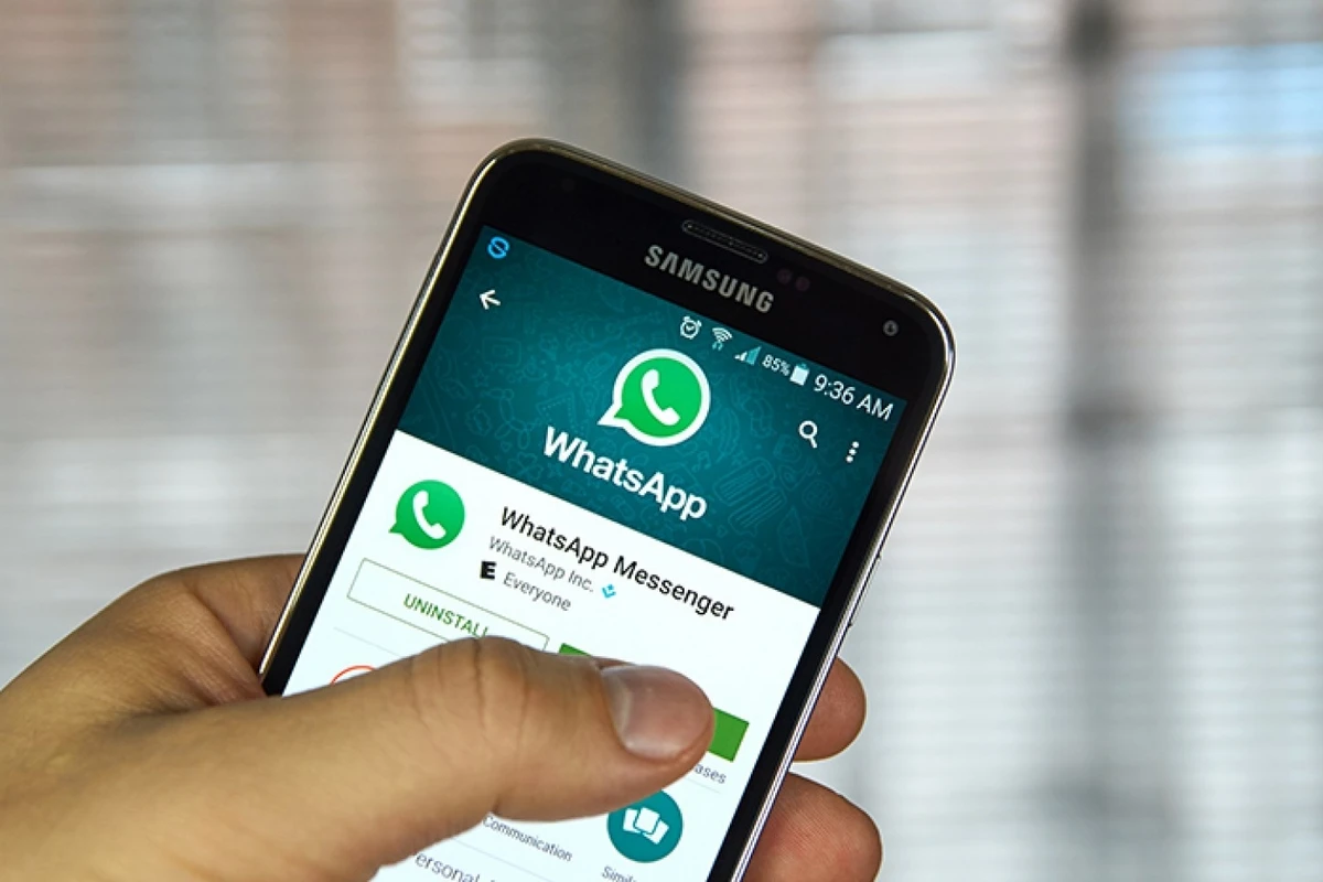 Через WhatsApp следили за официальными лицами 20 стран