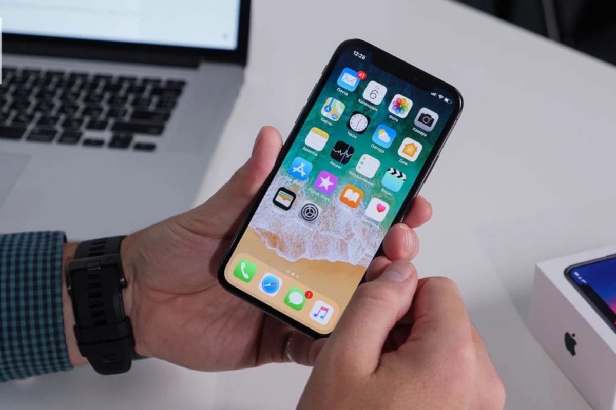 iPhone istifadəçilərinin nəzərinə: Bunu etməsəniz internetiniz kəsilə bilər