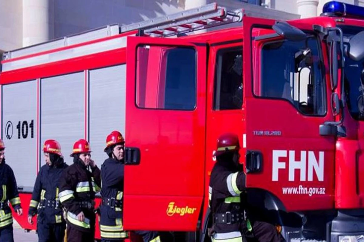 В Баку в детском саду произошел пожар, 50 детей эвакуированы