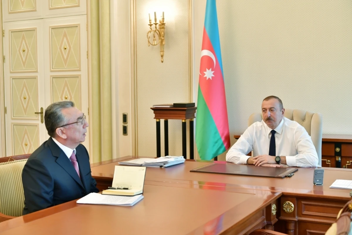 İlham Əliyev Bakı Şəhər İcra Hakimiyyətinin başçısını qəbul edib - YENİLƏNƏCƏK İlham Əliyev Bakı Şəhər İcra Hakimiyyətinin başçısını qəbul edib - YENİLƏNƏCƏK