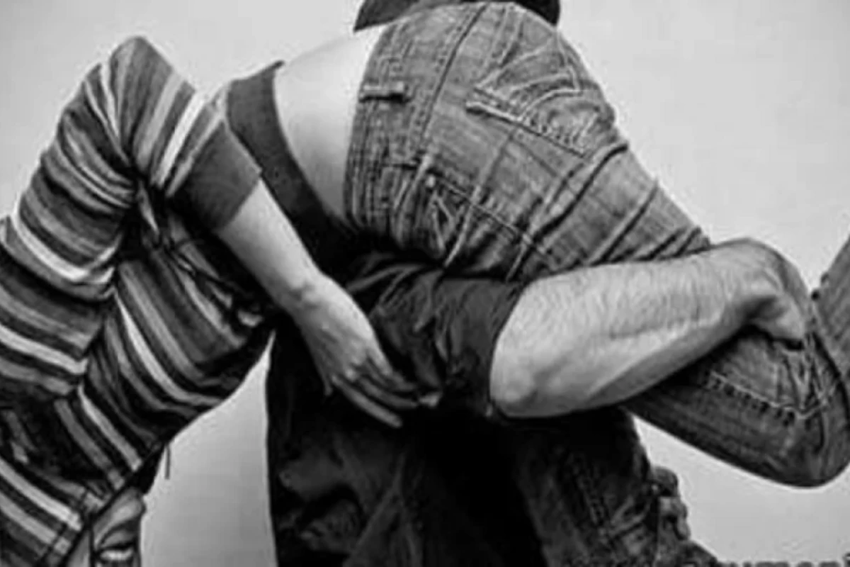 Bakıda 18 yaşlı qız qaçırıldı
