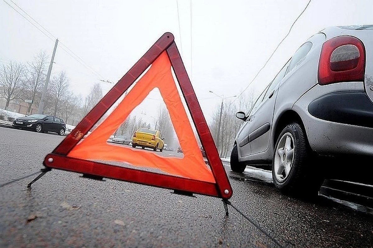 В Огузе автомобиль сбил ребенка