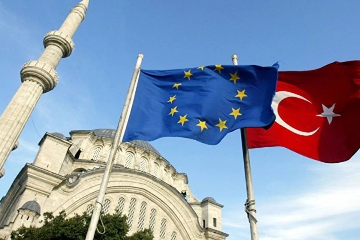 Suriyalı qaçqınlar üçün Türkiyəyə ayrılan 3 milyard avroya icazə verildi