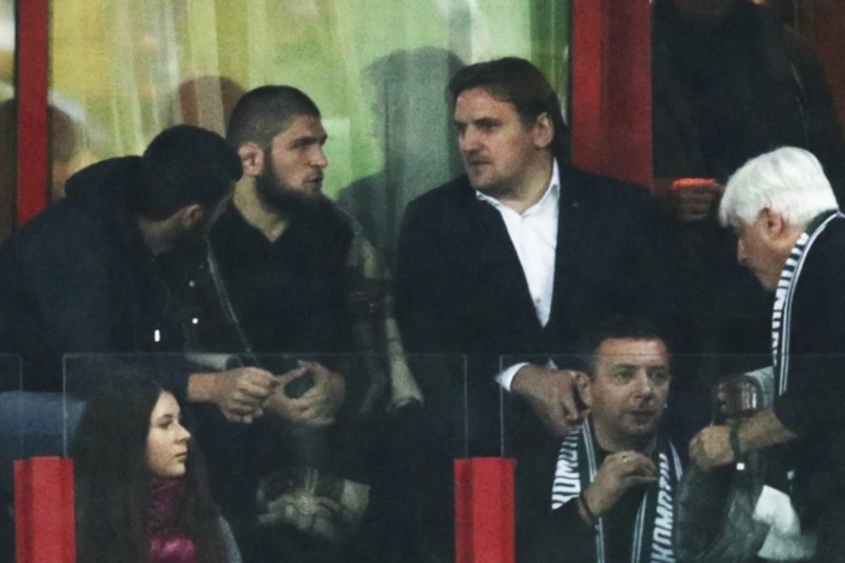 Lokomotivin azarkeşləri Nurmaqomedovu fitə basıblar