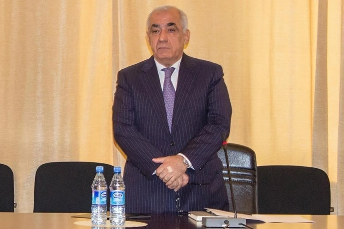 Əli Əsədov özünə yeni köməkçi təyin edib Əli Əsədov özünə yeni köməkçi təyin edib