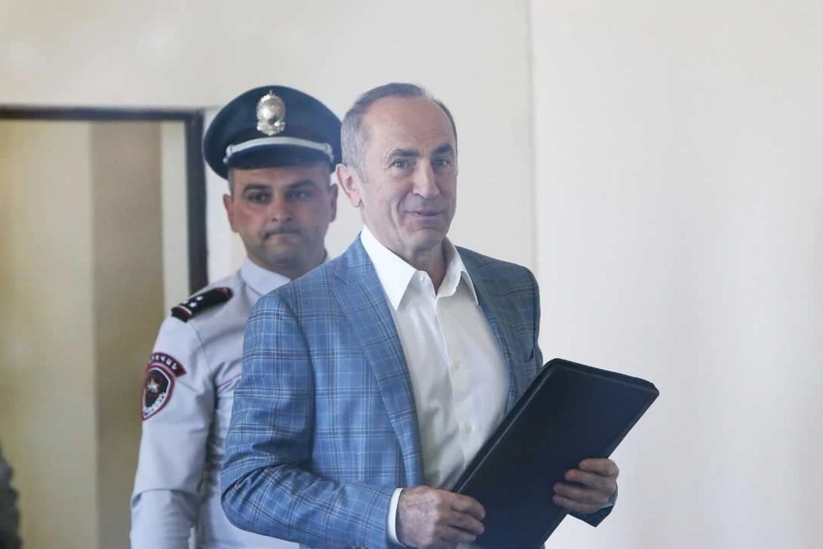 Суд отказался отпустить Роберта Кочаряна под залог