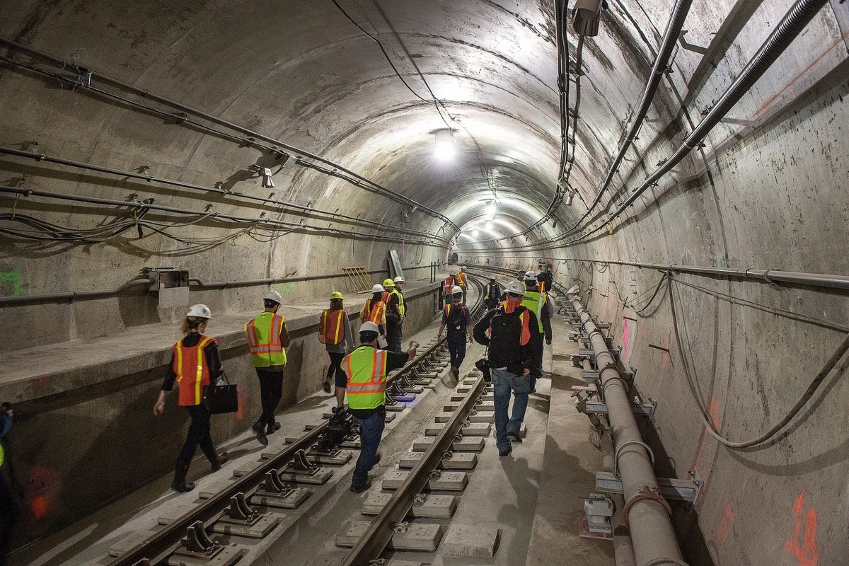 Bakının mərkəzində inşa edilən metrostansiyanın açılacağı vaxt bilindi