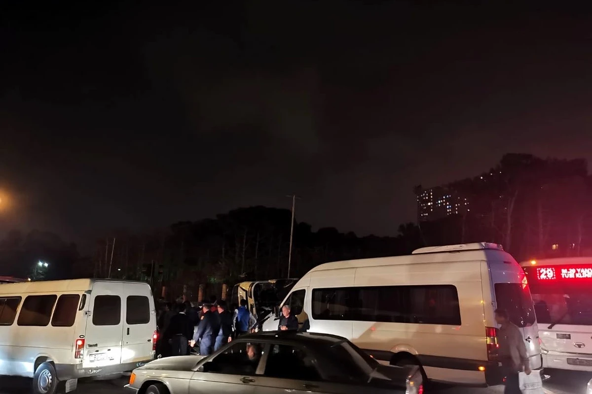 Bakıda ağır yol qəzası olub, yaralılar var
