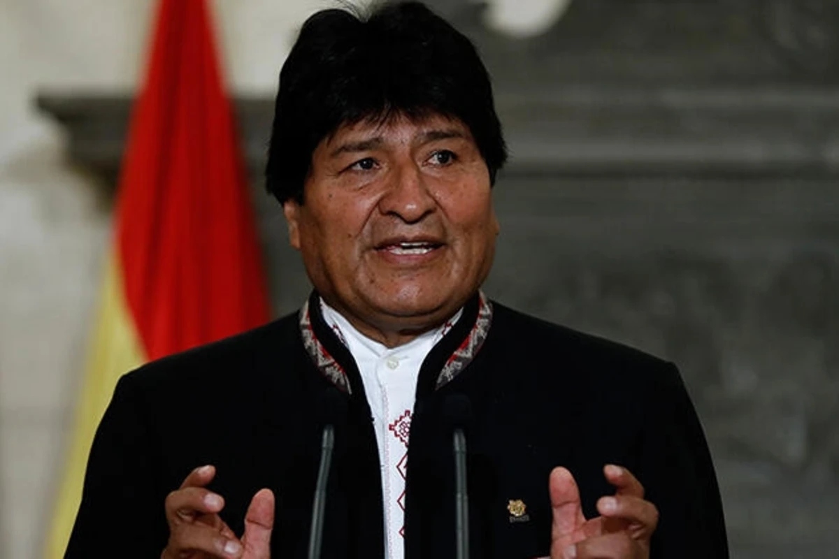 Boliviya prezidenti istefa verib