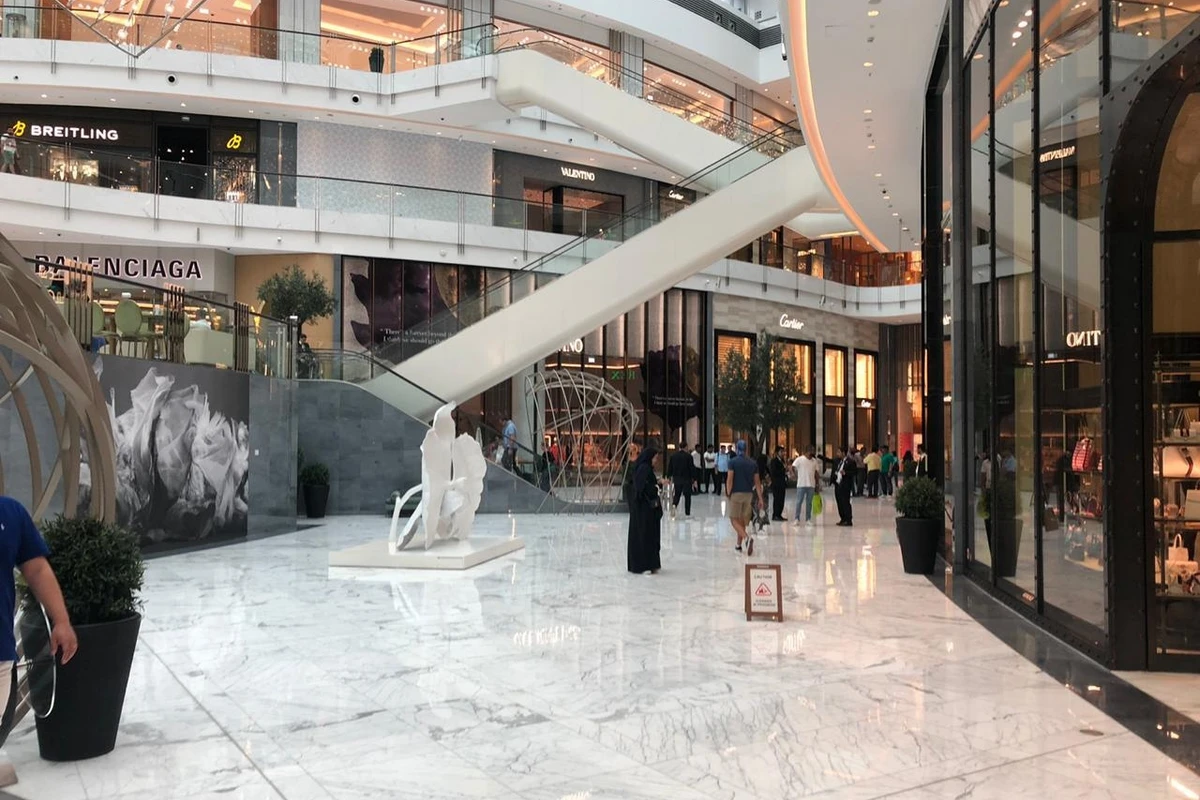 Məşhur Dubai Mallu su basdı - VİDEO