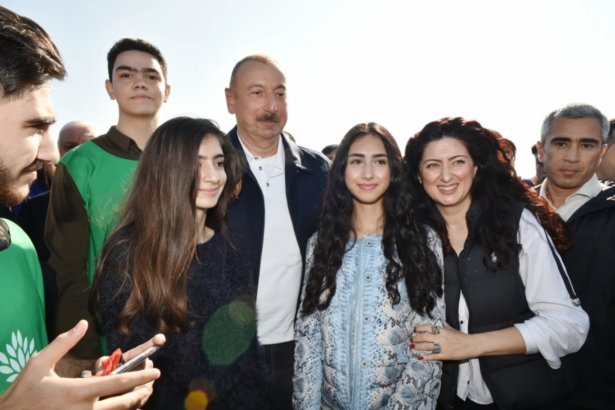 Prezident gənc oğlanın xahişinə belə cavab verdi - VİDEO