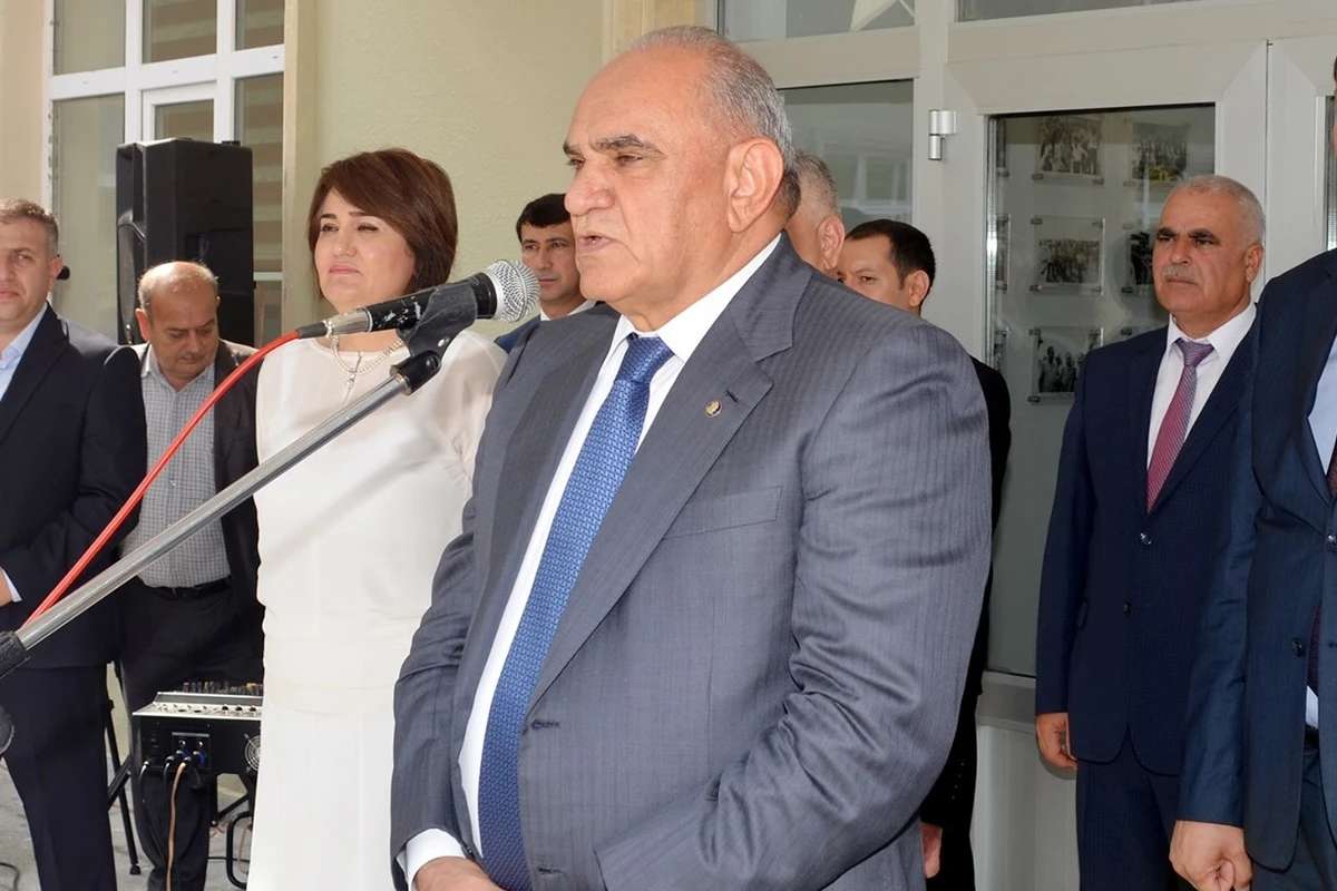 Prezidentin Şirvandan Zərdaba göndərdiyi icra başçısı kimdir? - DOSYE Prezidentin Şirvandan Zərdaba göndərdiyi icra başçısı kimdir? - DOSYE