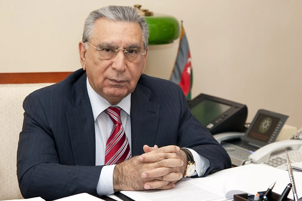 Ramiz Mehdiyev kadr dəyişikliyi ilə bağlı sərəncam imzaladı - FOTO