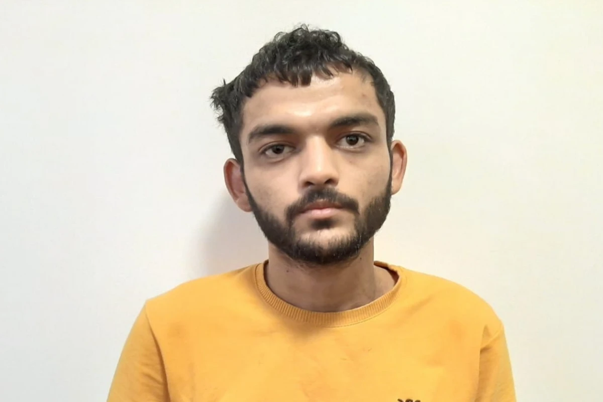Sosial şəbəkələrdə narkotik satan dəstə üzvü tutuldu Sosial şəbəkələrdə narkotik satan dəstə üzvü tutuldu