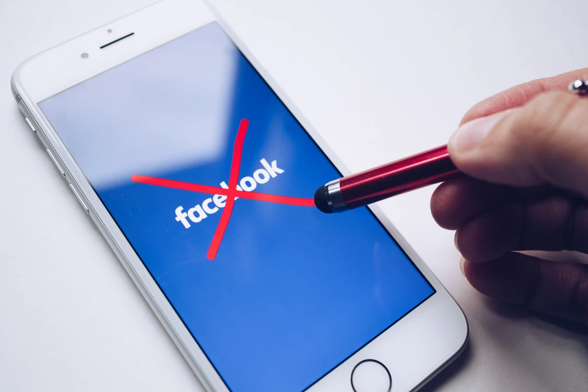 Facebook удалил более трех млрд фейковых аккаунтов