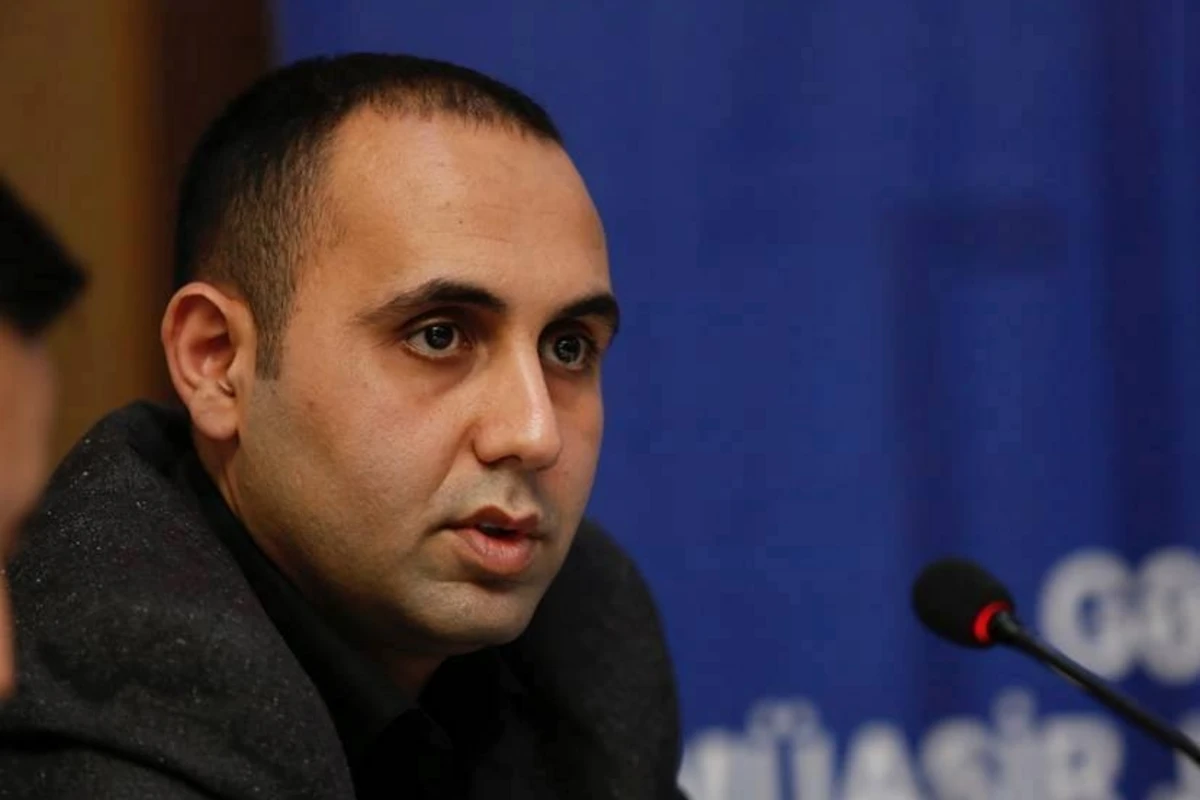 Baş nazir tanınmış jurnalisti işdən çıxardı