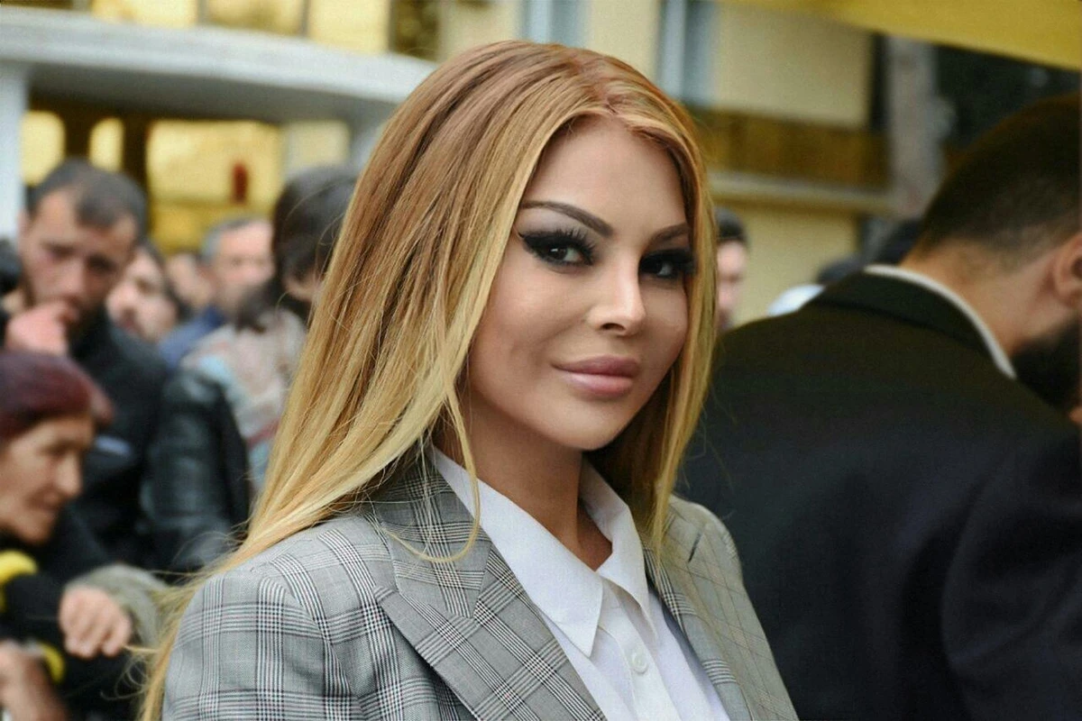 Aygün Kazımovanın qardaşı həbsdən çıxdı Aygün Kazımovanın qardaşı həbsdən çıxdı