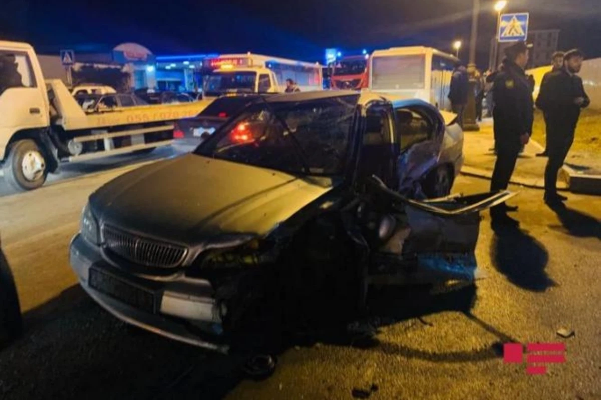В Баку столкнулись 4 автомобиля, пострадали женщины-водители - ФОТО