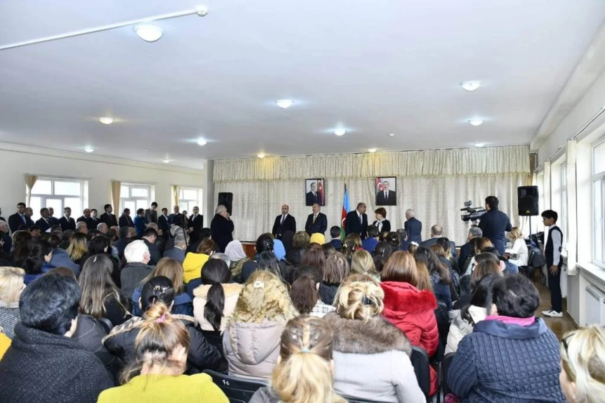 Bakıda icra başçıları vətəndaşlarla görüşdü - FOTO