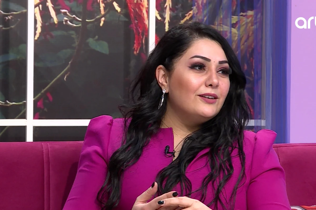 Kənan M.M-in həyat yoldaşı gənc qızlara səsləndi: “Ərimə yazın” – VİDEO