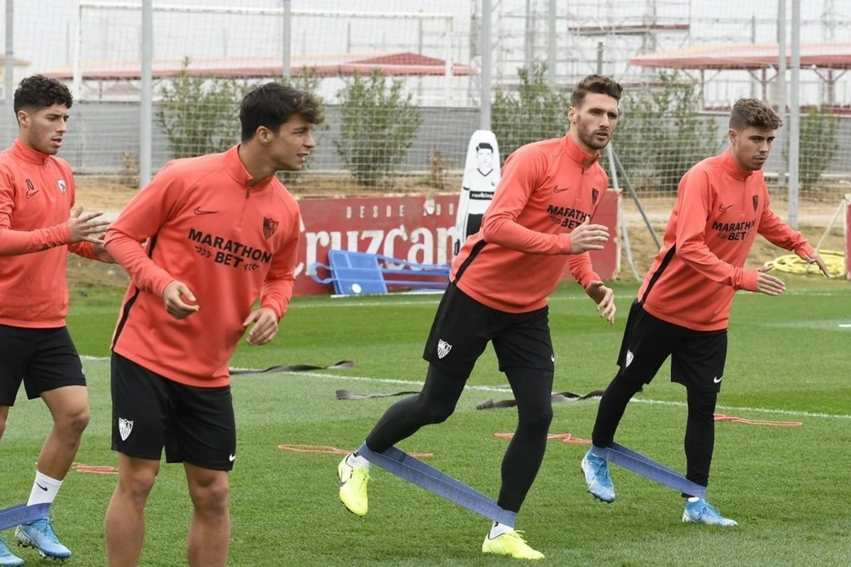 Sevilya Qarabağla oyuna hazırlaşır - FOTO
