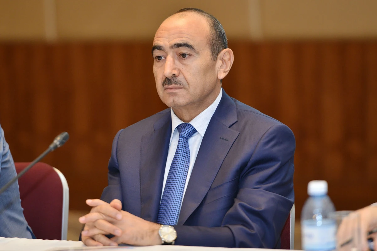 Əli Həsənovun öz xahişi ilə işdən çıxmasının həqiqət olmadığı üzə çıxdı - FAKTLAR Əli Həsənovun öz xahişi ilə işdən çıxmasının həqiqət olmadığı üzə çıxdı - FAKTLAR