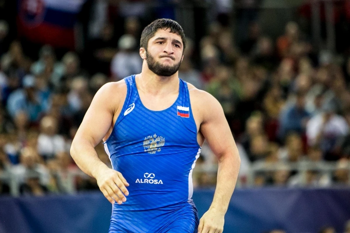 Olimpiya və dördqat dünya çempionu bu hərəkətinə görə cəzalandırılıb - FOTO