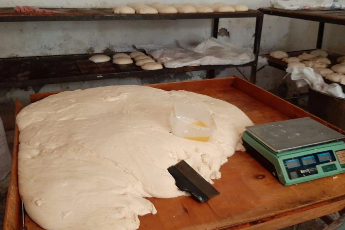 Условия хлебопекарни в Азербайджане наводят ужас - ФОТО