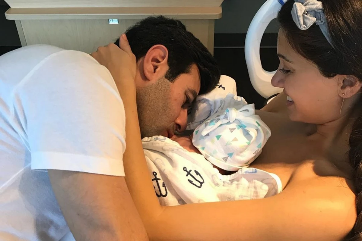 Azərbaycan gözəli uşağını Amerikada dünyaya gətirdi: Doğuş xərcləri 100 min dollara qədərdir - FOTO