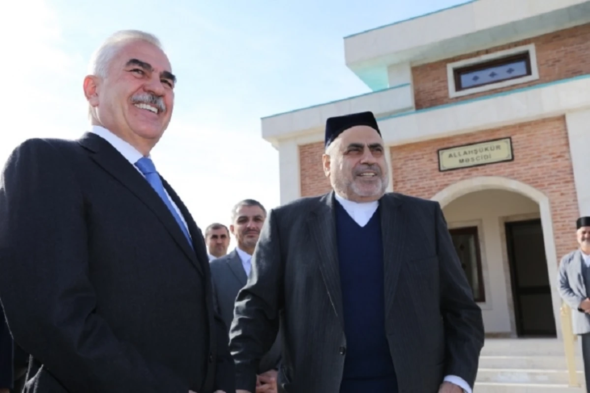 Şeyxülislam Ordubadda Allahşükür məscidinin açılışında iştirak edib - FOTO